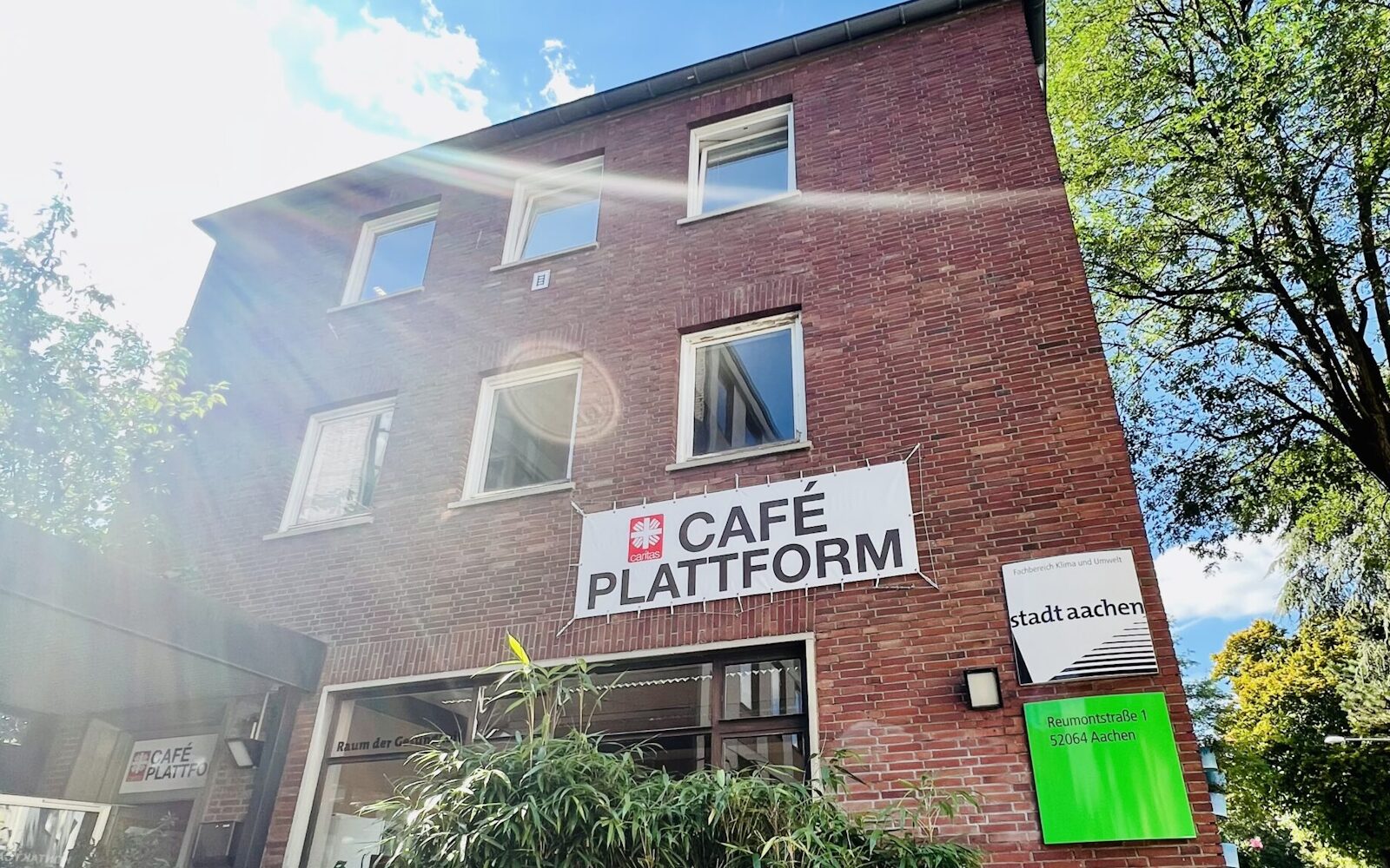 cafe platform